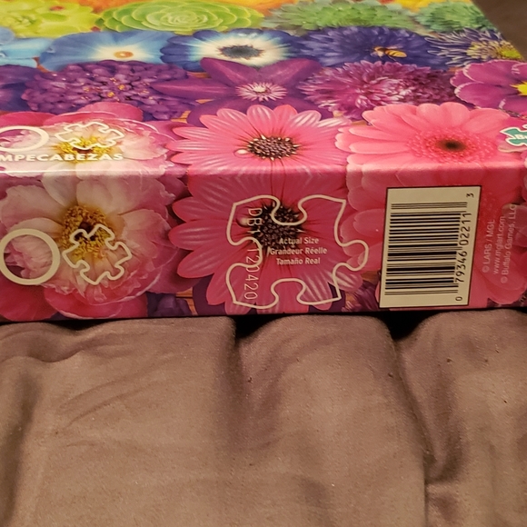 "Flower spectrum" 300 piece large piece puzzle 2 for 15 - Picture 4 of 6